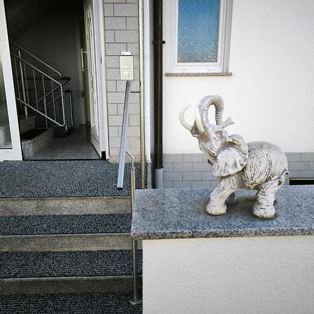 Schlafzimmer 1 Mit Top Aussicht Ueber Weilstetten Balingen Exterior photo