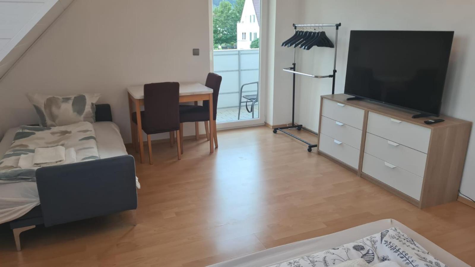 Schlafzimmer 1 Mit Top Aussicht Ueber Weilstetten Balingen Exterior photo