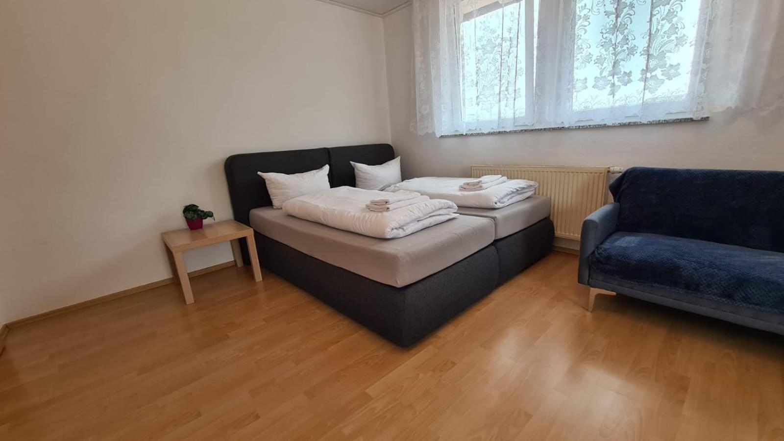 Schlafzimmer 1 Mit Top Aussicht Ueber Weilstetten Balingen Exterior photo