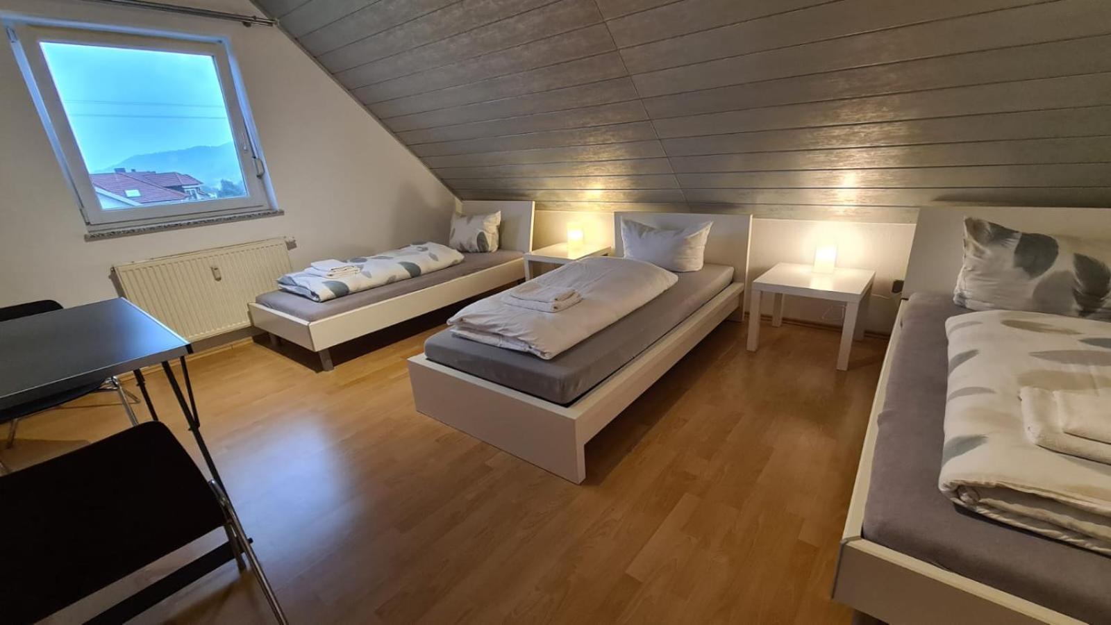 Schlafzimmer 1 Mit Top Aussicht Ueber Weilstetten Balingen Exterior photo